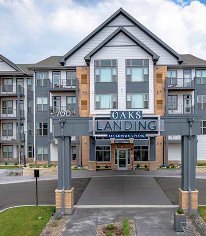 Entrance at Oaks Landing 55+ Apartments, New Brighton