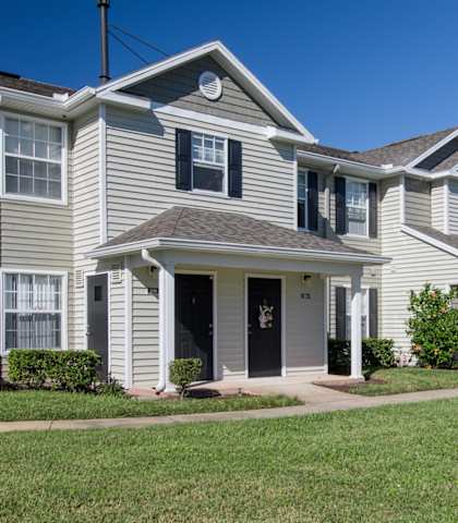 Community exterior at Sunrise Pointe, Florida