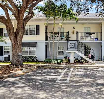 Dominium-Groves of Delray-Exterior