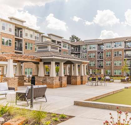 Dominium-Preserve at Peachtree Shoals-Courtyard