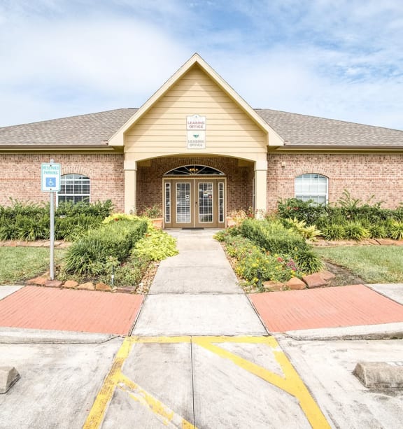 The Reserve at Cypresswood Luxury Apartments in Orange, TX