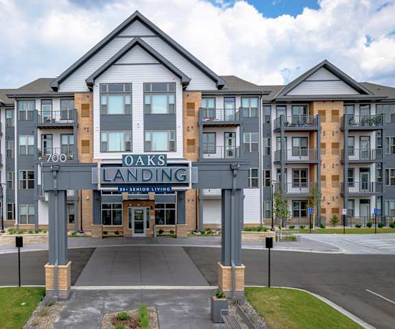 Entrance at Oaks Landing 55+ Apartments, New Brighton