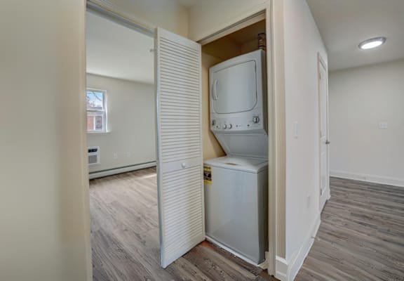 best garden style one bedroom and two bedroom rental apartments at brighton arms apartments in neptune city, nj near jersey shore medical student short term fully furnished housing available