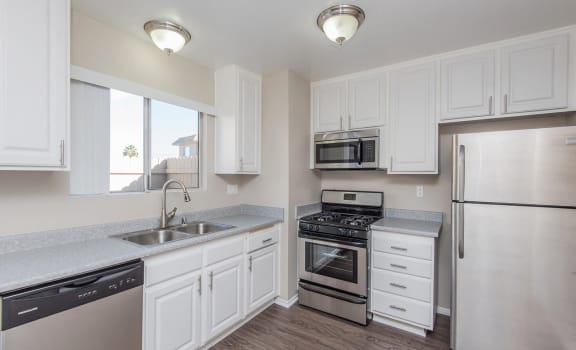 KItchen Westerly Shores Apartments For Rent in Oxnard Ca 