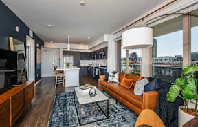 Downtown San Diego Apartments with Floor to Ceiling Windows