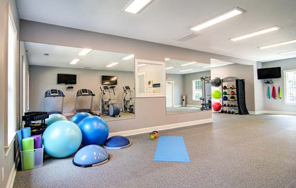 the preserve at ballantyne commons fitness room