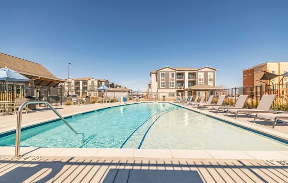 the pool at the preserve at ballantyne commons apartments at Ventura at Tradewinds, Midland, TX, 79706