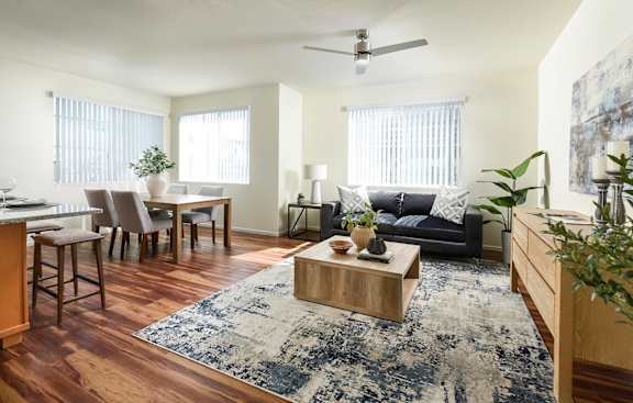 Staged Living and Dining at Juniper Square 55+ Apartments, Glendale Arizona
