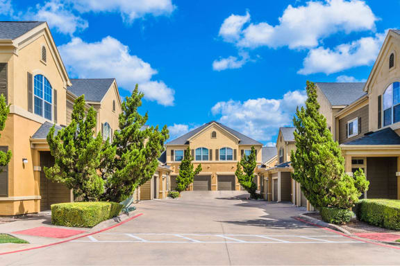 Community Entranceat Woodway Village, Austin Texas
