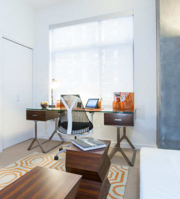 Natural Light In Living Room With Study Table at Venn Apartments, San Francisco