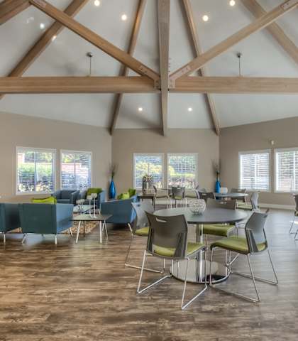 Resident Lounge at Oak Hill Apartments, Oregon