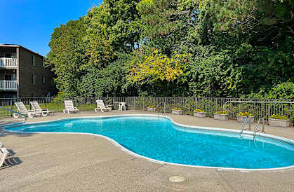 Glimmering Pool at Crestbrook Apartments & Townhomes, Kentucky, 41017