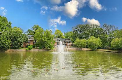 apartment complex in Ballwin, MO with lake view