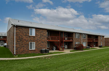 Exterior of Indian Springs in South Bend, IN