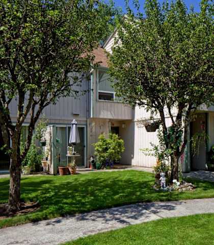 EastFair_Flash_Exterior