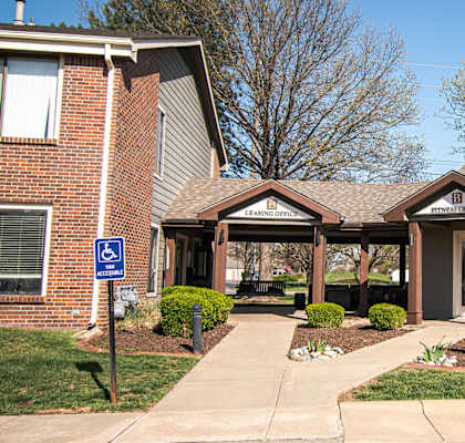 A building with a sign that says Learning Depot.