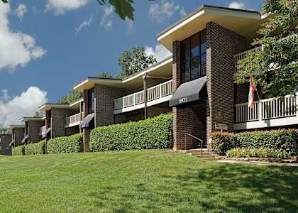 Green Surrounding at Brook View Apartments, Baltimore
