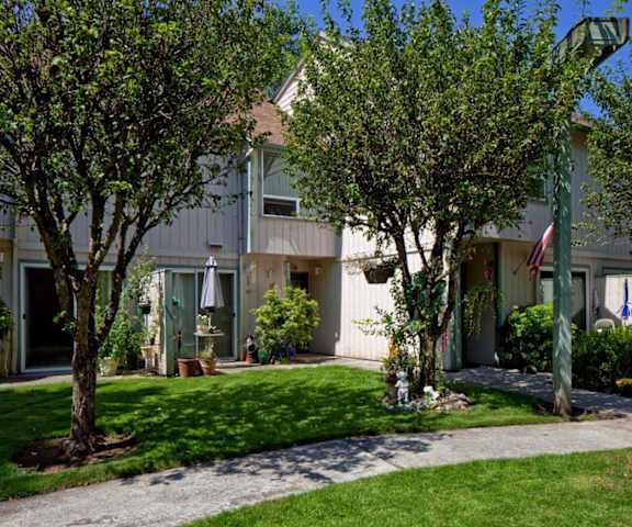 EastFair_Flash_Exterior