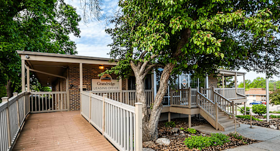 Grandridge Apartments Leasing Office