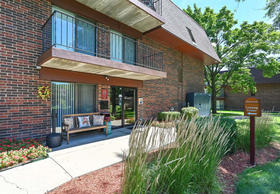 Fox Crest Apartments In Waukegan