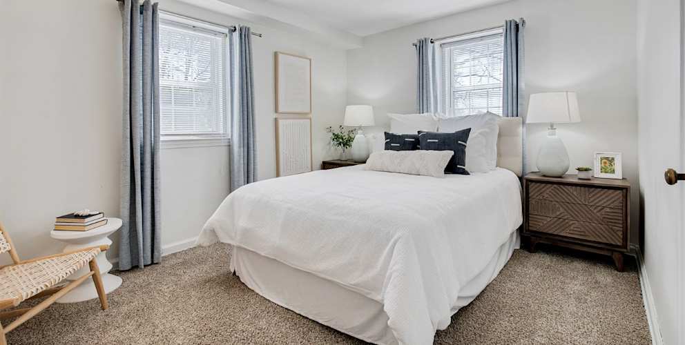 Cross Country Manor Apartments 9 of 12