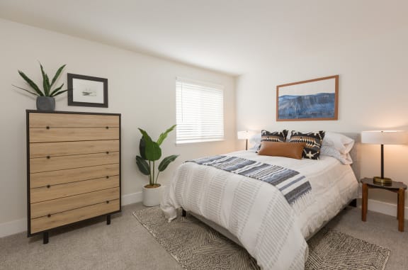 Bdroom with a bed and a dresser at Brookside 112, Vancouver, 98682