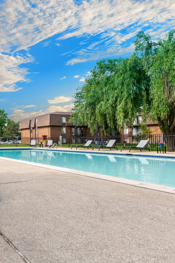 Heated Pool at Dover Hills Apartments Kalamazoo MI