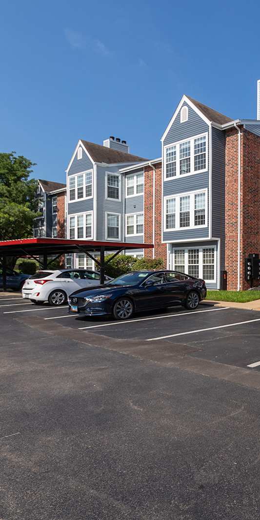 Exterior Of An Apartment Building at Linden Ridge