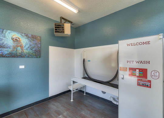Pet Wash at Windsor at Pinehurst Lakewood, Colorado