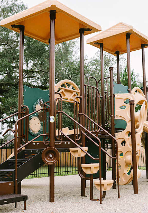 COMMUNITY AMENITIES