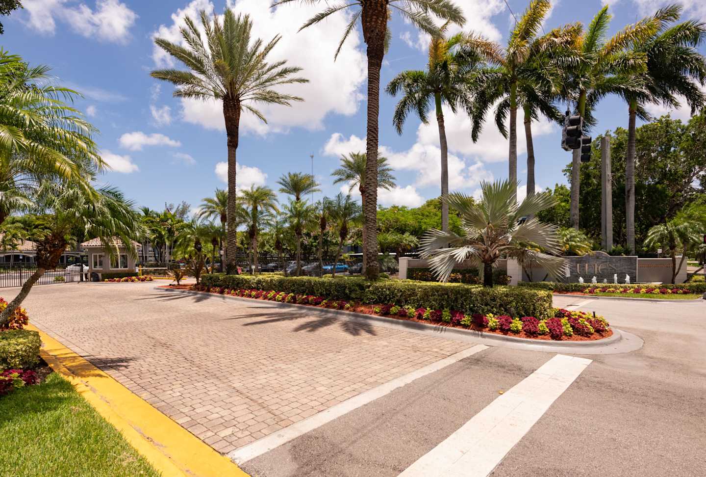 The Upton Apartment Homes in Hollywood, Florida 97 of 128