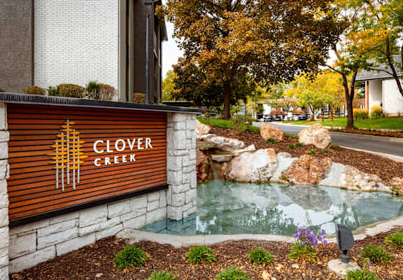 Clover Creek Apartments Exterior Monument Sign