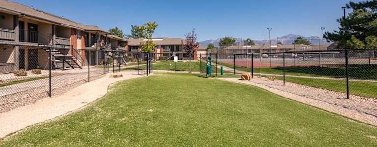 Dog park at Eight20 Apartments (8 of 8)