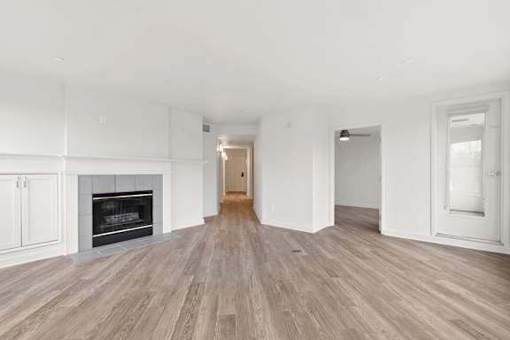 Spacious Room with Fireplace at AVIA on Pike Street, Seattle, WA, 98101
