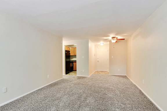 Carpeted Living Area at Miners Mesa Apartments, Golden, 80401