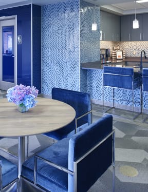 Cyber Lounge at Durham, Edina, MN, 55435