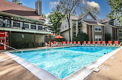 swimming pool at Oakville, MO apartments