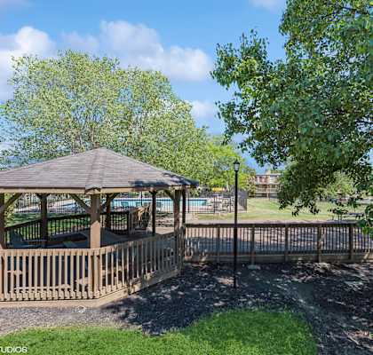 Waterstone Place Apartments in Cincinnati