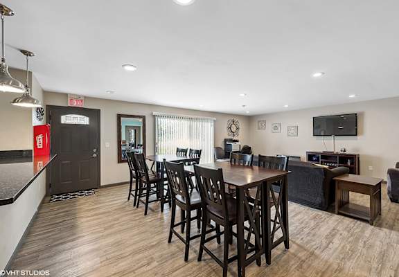 apartment community in West Chester