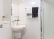 Thumbnail 17 of 31 - Dun Holm House, Durham - Gold En Suite Bathroom, 1