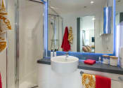 Thumbnail 39 of 44 - The Gate, Sheffield -  Studio bathroom