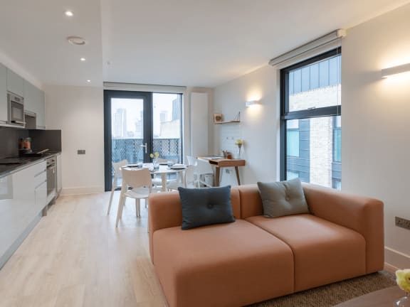 Spring Mews, London - Deluxe Apartments, 2