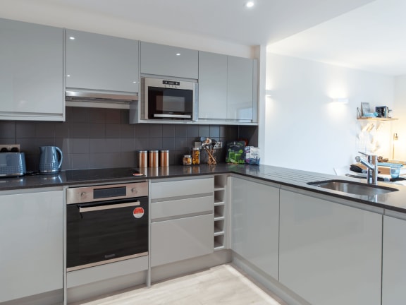 Spring Mews, London - Deluxe Apartments, 9