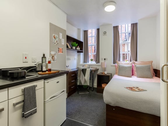 Truro Sheffield, Sheffield - Classic Flatlet 1