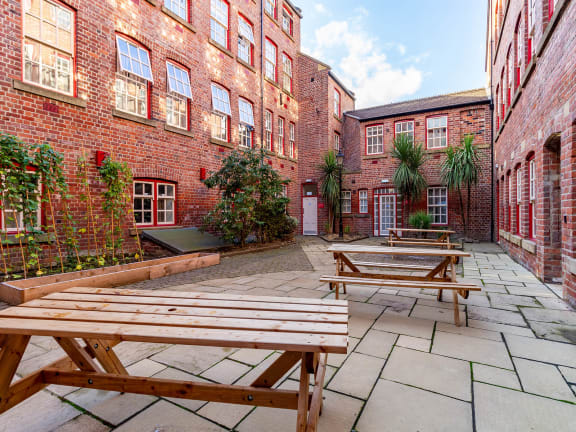 Truro Sheffield, Sheffield - Courtyard 1