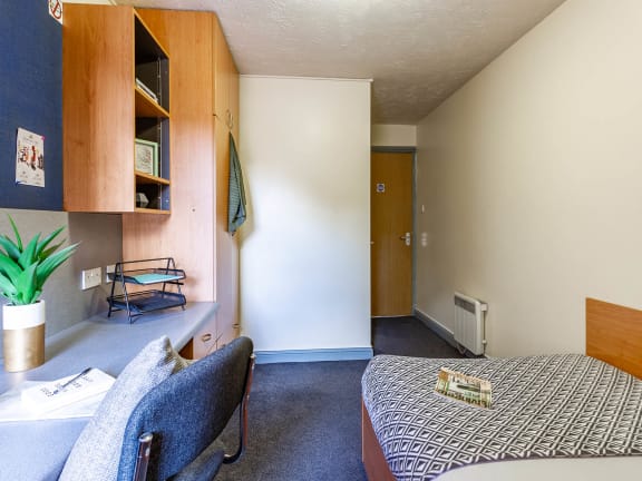 Floor Plan  Truro Sheffield, Sheffield - Premium  En Suite 1