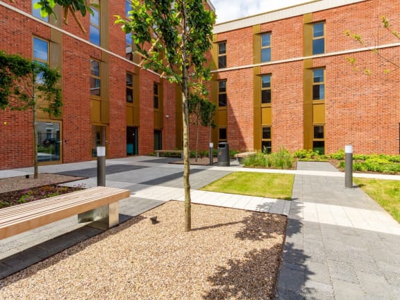 Gulson Gardens, Coventry - Courtyard (5)