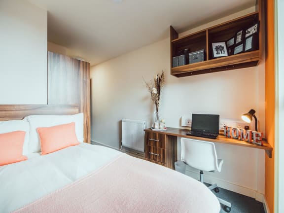 Floor Plan  Stoke on Trent - Lomax Halls - En Suite Room