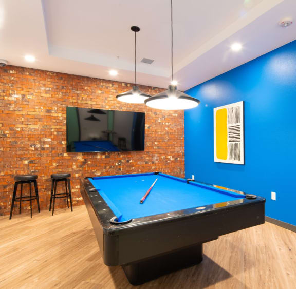 game room at Discovery Heights Apartments in Issaquah, WA 