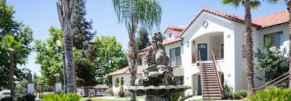 Landscape Courtyard Outside Apartment at Dominion Courtyard Villas, Fresno, California